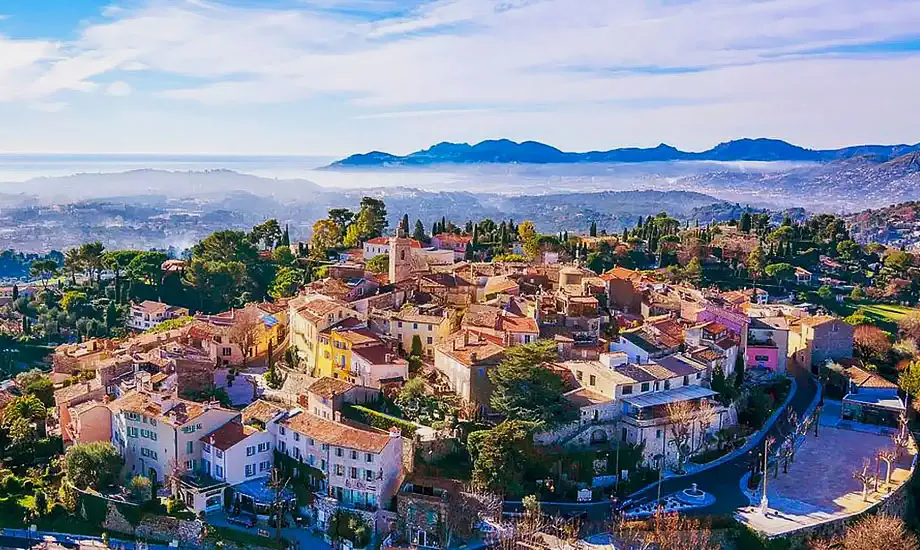 Service de limousine avec chauffeur privé à Mougins (06250)