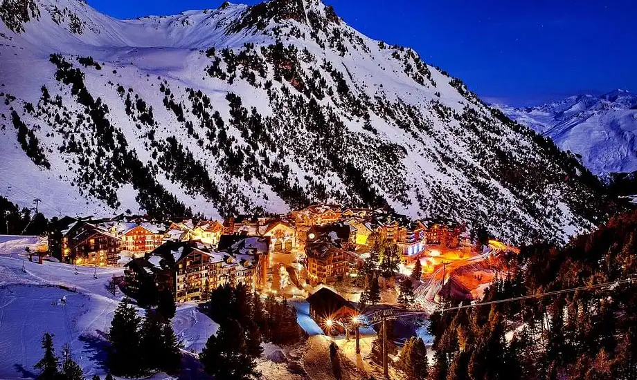 Service de limousine avec chauffeur privé à Paradiski (Les Arcs & La Plagne)