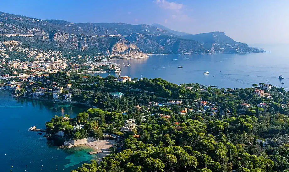 Service de limousine avec chauffeur privé à Saint-Jean-Cap-Ferrat (06230)