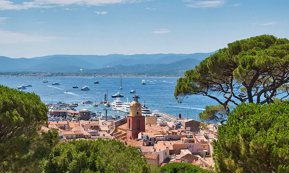 Service de limousine avec chauffeur privé à Saint-Tropez (83990)