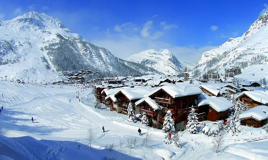 Service de limousine avec chauffeur privé à Val d'Isère (73150)