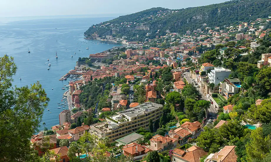 Service de limousine avec chauffeur privé à Villefranche-sur-Mer (06230)