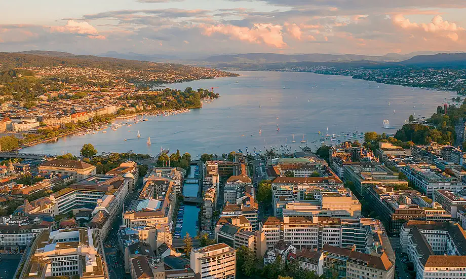 Service de limousine avec chauffeur privé à Zollikon et Küsnacht (8700 / 8702)